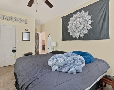 2220 Burning Tree Lane - Photo Thumbnail 10
