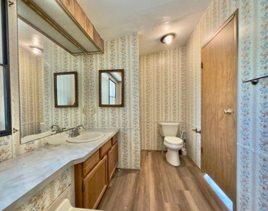 205 W Long Street - Photo Thumbnail 11