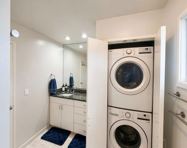 4122 Travis Street - Photo Thumbnail 5