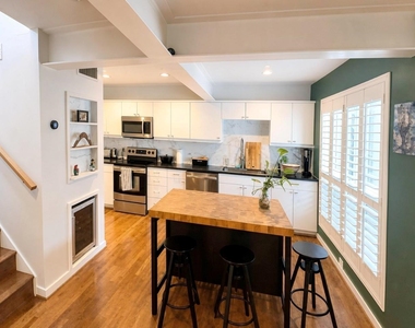 4122 Travis Street - Photo Thumbnail 14