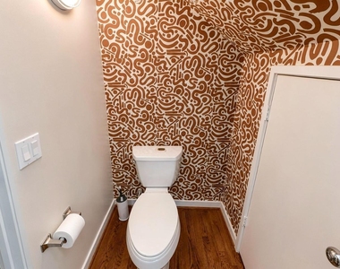 4122 Travis Street - Photo Thumbnail 7