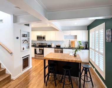 4122 Travis Street - Photo Thumbnail 13