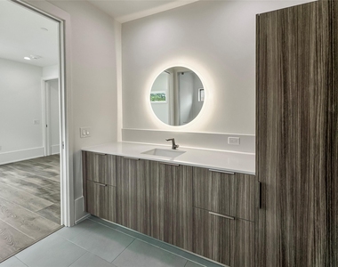 3525 Normandy Avenue - Photo Thumbnail 9