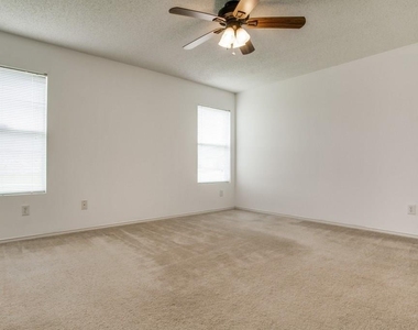 2800 Bissell Way - Photo Thumbnail 15