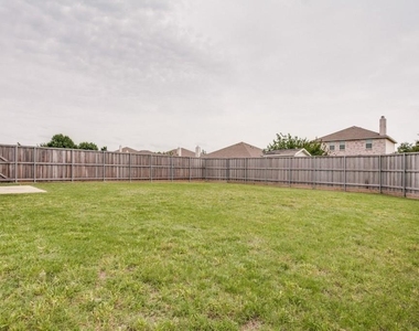 2800 Bissell Way - Photo Thumbnail 24