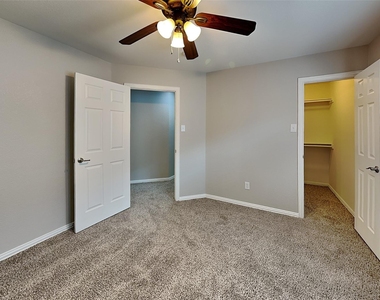 11860 Porcupine Drive - Photo Thumbnail 12