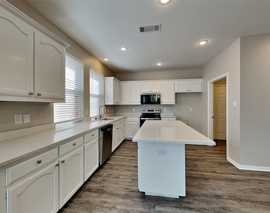 11860 Porcupine Drive - Photo Thumbnail 3
