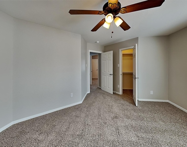 11860 Porcupine Drive - Photo Thumbnail 11