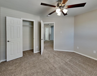 11860 Porcupine Drive - Photo Thumbnail 15
