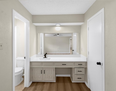 742 Ridge Crest Drive - Photo Thumbnail 8