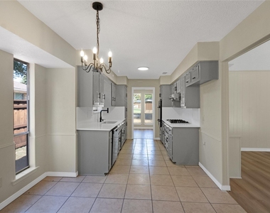 742 Ridge Crest Drive - Photo Thumbnail 19