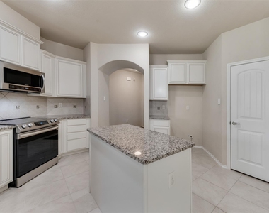 5610 Stockport Drive - Photo Thumbnail 14