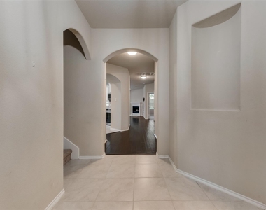 5610 Stockport Drive - Photo Thumbnail 8
