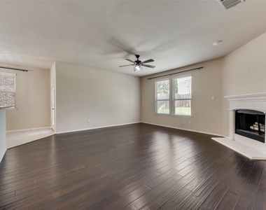 5610 Stockport Drive - Photo Thumbnail 9