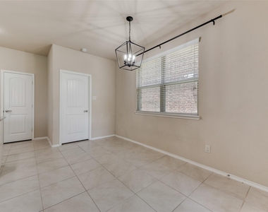 5610 Stockport Drive - Photo Thumbnail 12