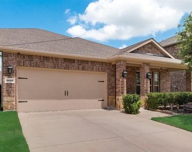 5610 Stockport Drive - Photo Thumbnail 4