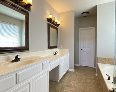 15861 Twin Cove Drive - Photo Thumbnail 15
