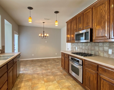 15861 Twin Cove Drive - Photo Thumbnail 5
