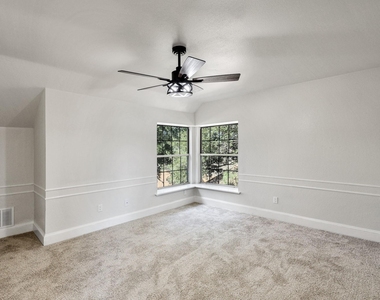 2912 Bluffview Drive - Photo Thumbnail 15