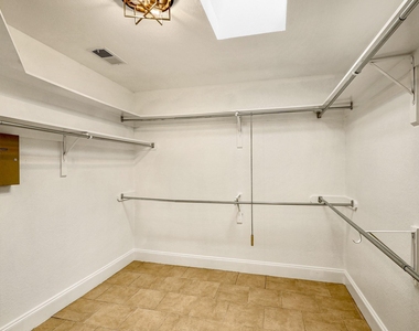 2912 Bluffview Drive - Photo Thumbnail 13