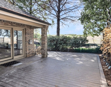 2912 Bluffview Drive - Photo Thumbnail 18