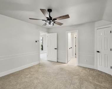 2912 Bluffview Drive - Photo Thumbnail 14