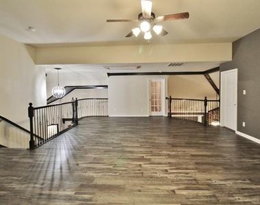 110 White Oak Lane - Photo Thumbnail 20