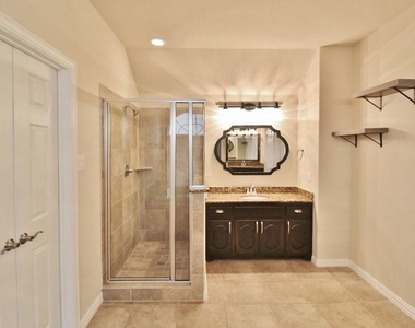110 White Oak Lane - Photo Thumbnail 19