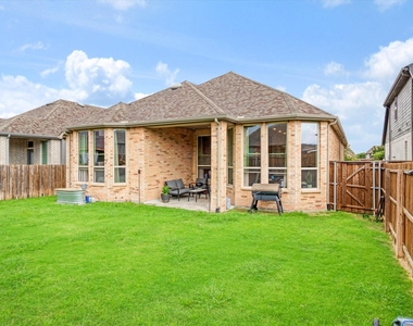 1535 Calcot Lane - Photo Thumbnail 19