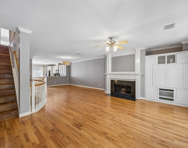 3943 N Hall Street - Photo Thumbnail 15