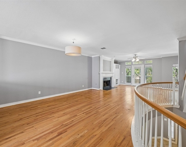 3943 N Hall Street - Photo Thumbnail 14