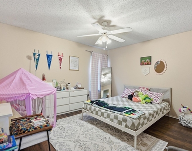 4532 Pebble Stone Drive - Photo Thumbnail 22