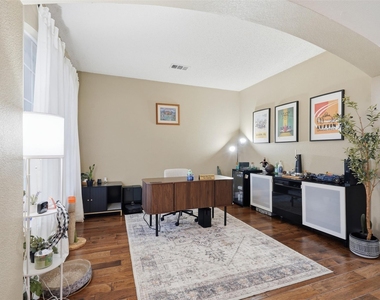 4532 Pebble Stone Drive - Photo Thumbnail 5