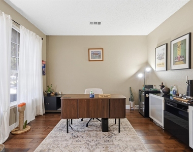 4532 Pebble Stone Drive - Photo Thumbnail 4