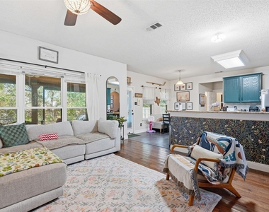 4532 Pebble Stone Drive - Photo Thumbnail 7