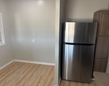 7431 Grubbs Road - Photo Thumbnail 8