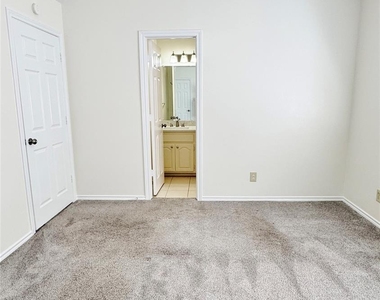 4141 Hyer Street - Photo Thumbnail 8