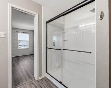 1122 Antoinette Drive - Photo Thumbnail 18