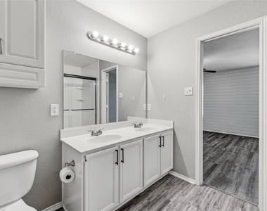 1122 Antoinette Drive - Photo Thumbnail 16