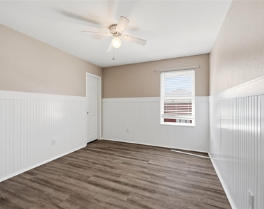 1122 Antoinette Drive - Photo Thumbnail 21