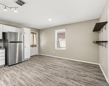 1122 Antoinette Drive - Photo Thumbnail 9