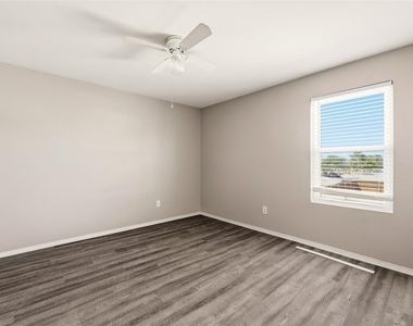 1122 Antoinette Drive - Photo Thumbnail 22