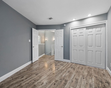 5100 Verde Valley Lane - Photo Thumbnail 13