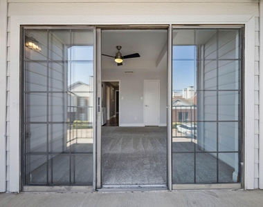 5100 Verde Valley Lane - Photo Thumbnail 22