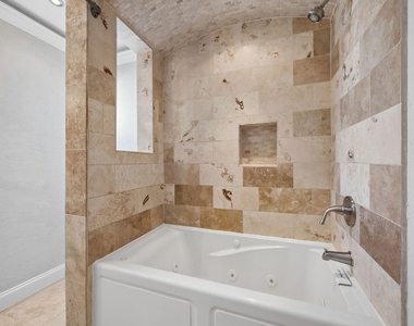 5100 Verde Valley Lane - Photo Thumbnail 17