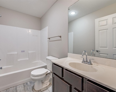612 N 6th - Photo Thumbnail 12