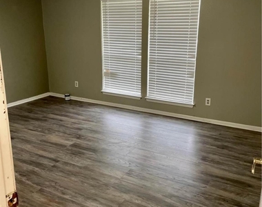 9820 Smokefeather Lane - Photo Thumbnail 8