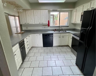 9820 Smokefeather Lane - Photo Thumbnail 5