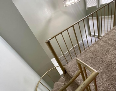 9820 Smokefeather Lane - Photo Thumbnail 4
