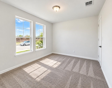 4708 Craymore Road - Photo Thumbnail 2